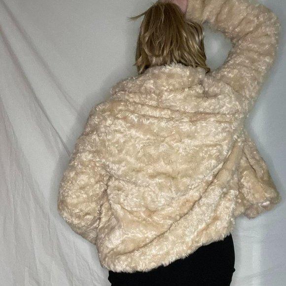 Gorgeous Baby Pink Fur Coat - Picture 3 of 3